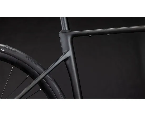 Vélo de route ATTAIN C:62 RACE Noir