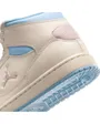 Chaussures de basketball Femme WMNS JORDAN COURT CONNECT MID Beige