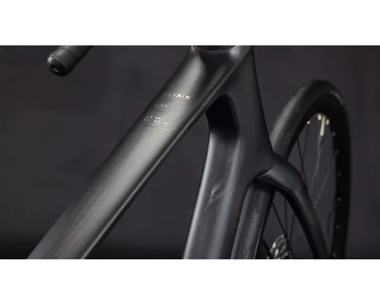 Vélo de route ATTAIN C:62 RACE Noir