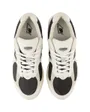Baskets Homme 2002R