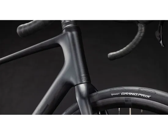 Vélo de route ATTAIN C:62 RACE Noir
