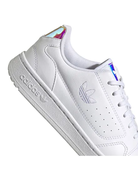 Une chaussure junior au style tennis des 90's modernisé. Enfant NY 90 J Blanc