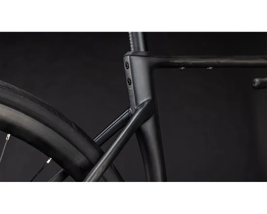 Vélo de route ATTAIN C:62 RACE Noir