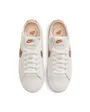 Chaussures Femme WMNS NIKE COURT LEGACY CNVS PT Beige