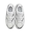 Chaussures Femme W NIKE V5 RNR Gris