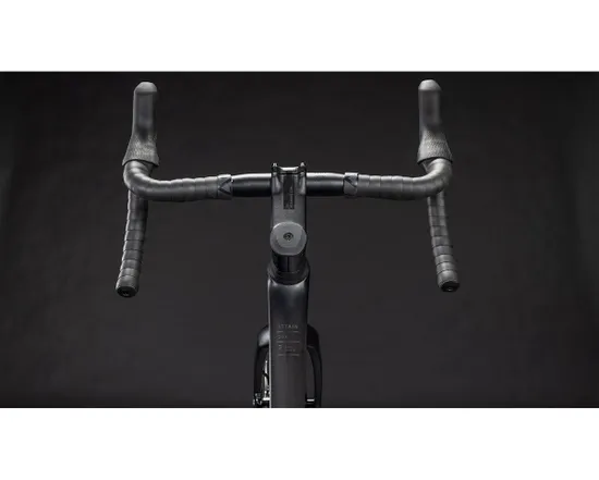 Vélo de route ATTAIN C:62 RACE Noir