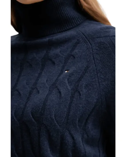 Pull Femme Soft Wool Cable Roll