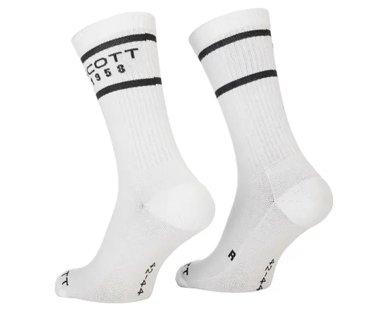 Chaussettes d'intérieur Retro Winter Room Red ROTOTO