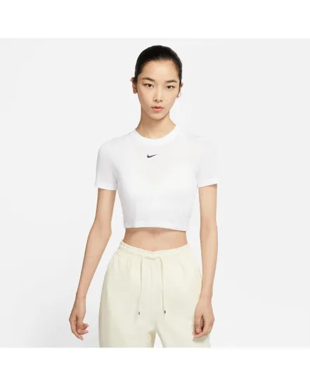 Tee-shirt court à logo Nike Sportswear Essential pour Femme. Nike FR